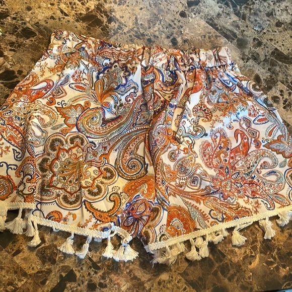 Bohemian Paisley Tassel Shorts - Picture 8 of 14